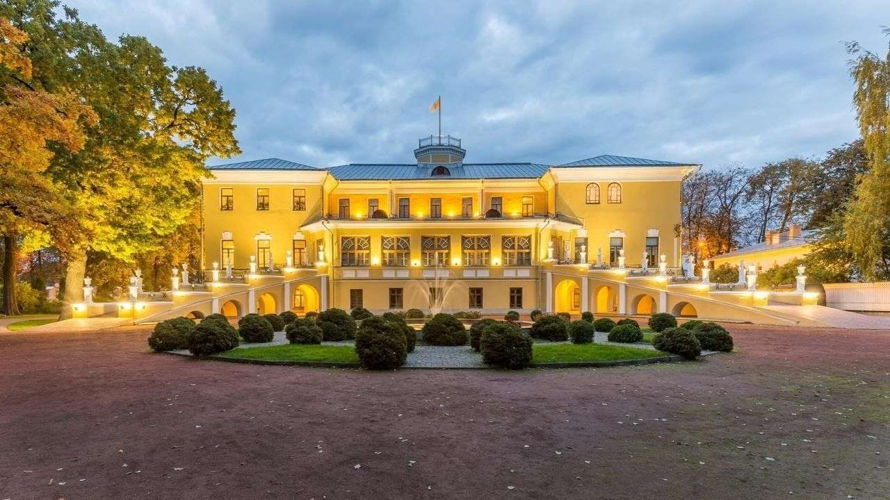 Ярославский художественный музей, Губернаторский дом — точка маршрута «Ярославль – город с тысячелетней историей»