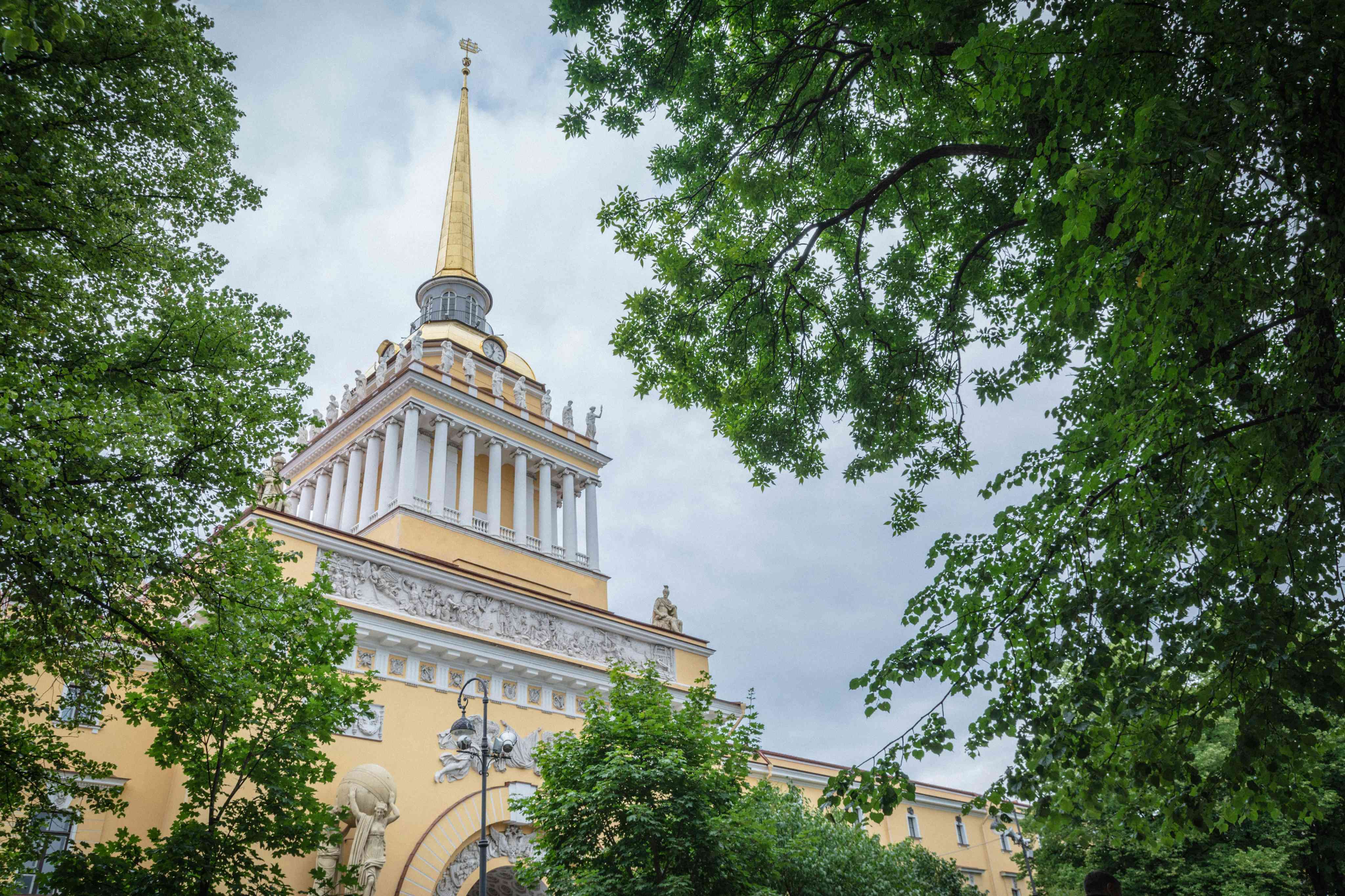 Адмиралтейство — точка маршрута «Знакомство с Петербургом»