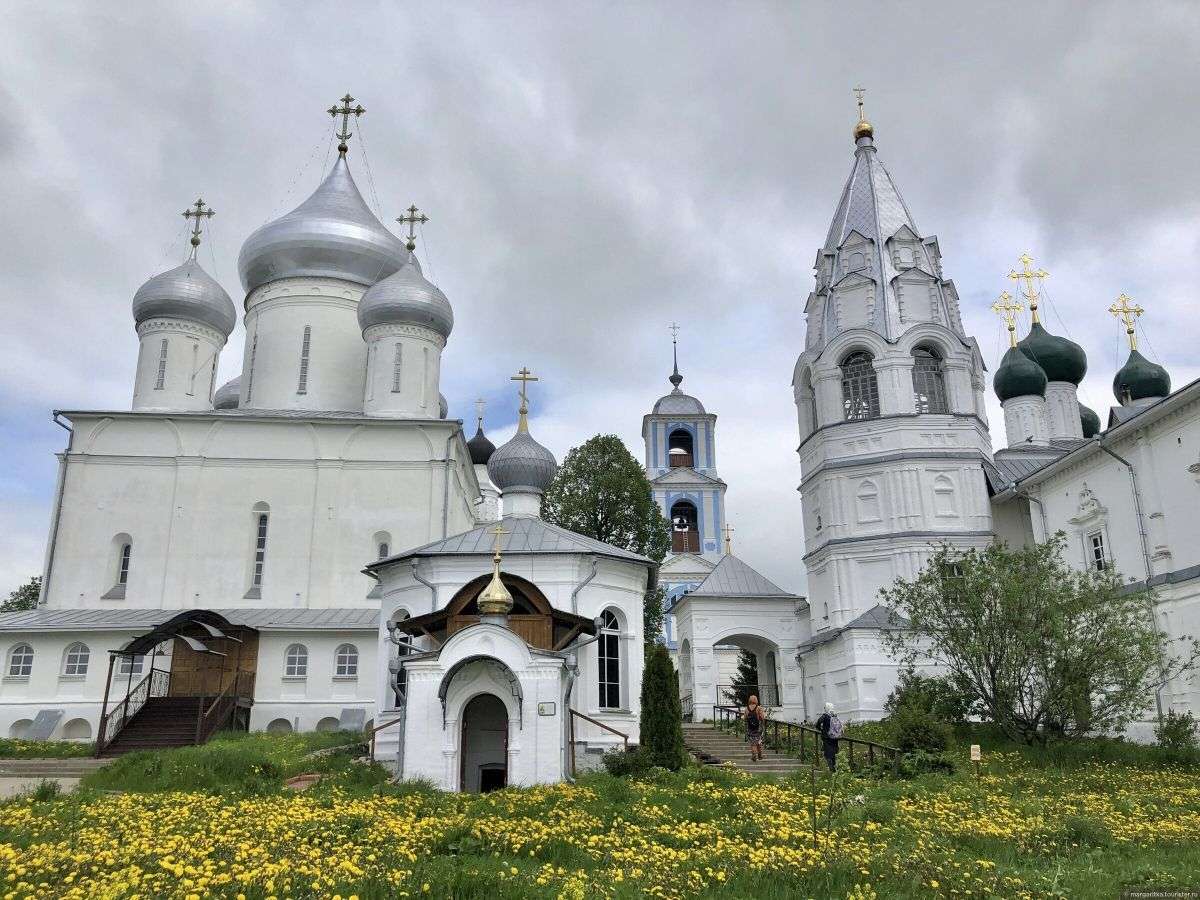 Никитский монастырь — точка маршрута «Город пятидесяти храмов и одного озера»