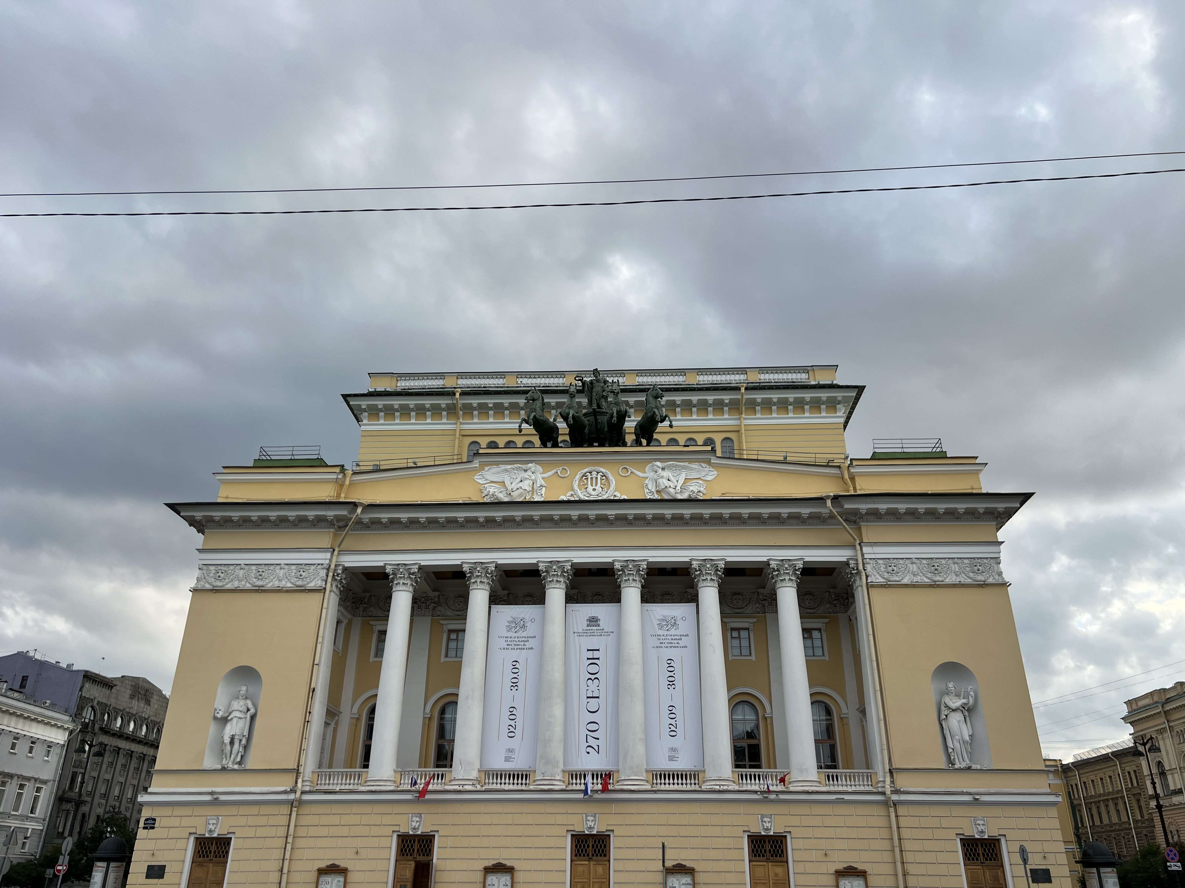 Площадь Островского — точка маршрута «Знакомство с Петербургом»