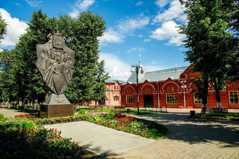 Памятник 700-летия — точка маршрута «Прогулка по Клину»