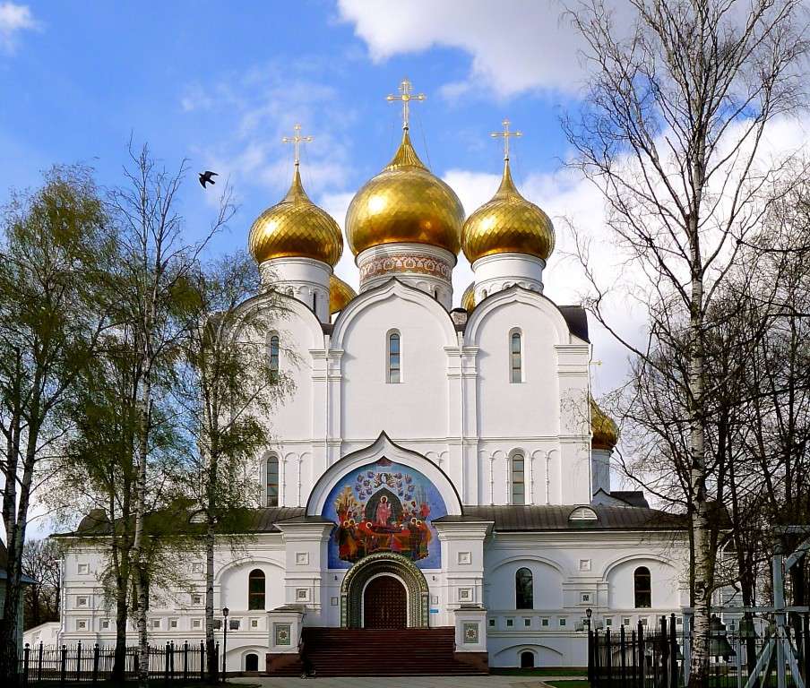 Кафедральный собор Успения Пресвятой Богородицы — точка маршрута «Ярославль – город с тысячелетней историей»
