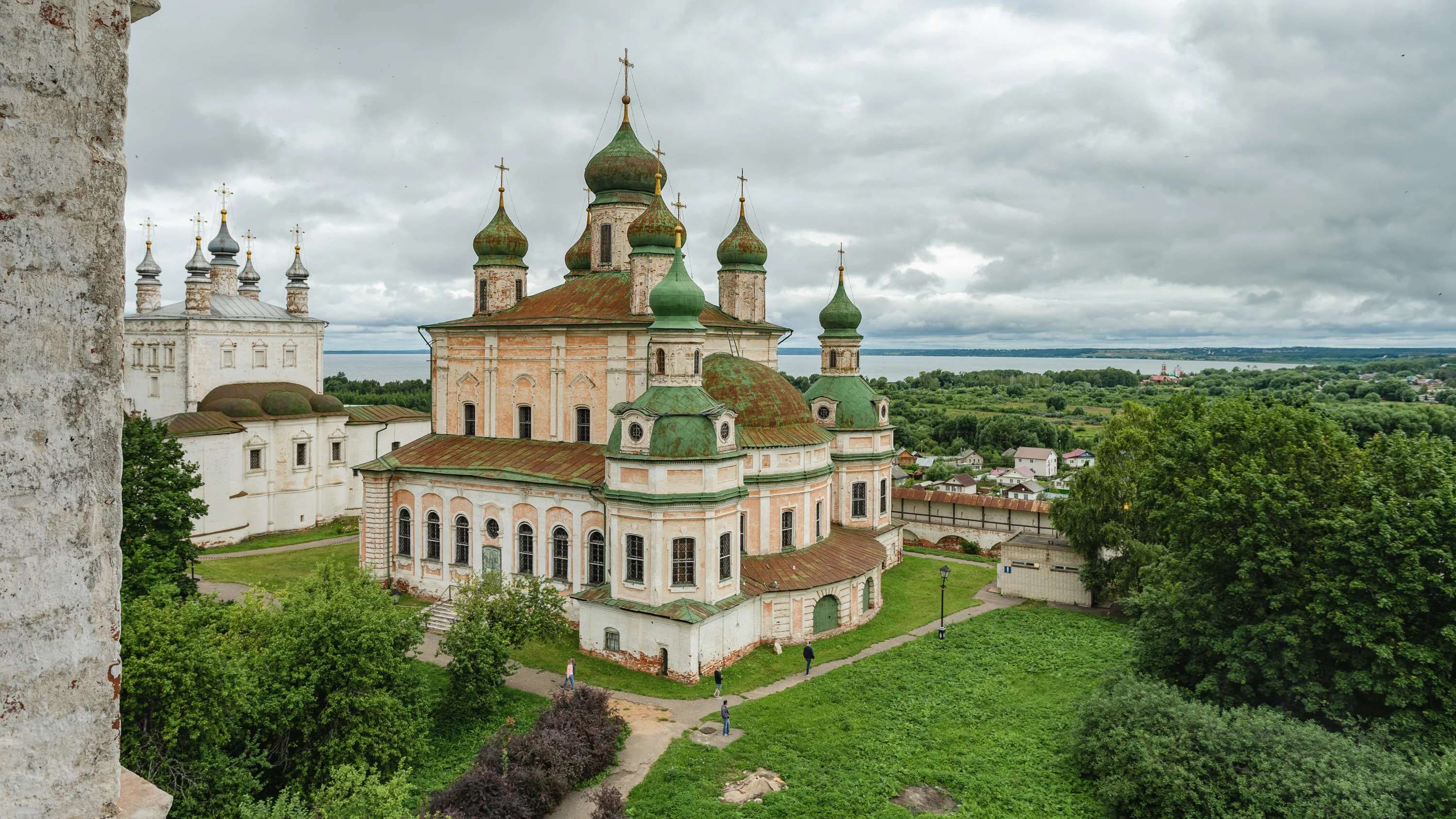 Ансамбль Горицкого Успенского монастыря — точка маршрута «Город пятидесяти храмов и одного озера»