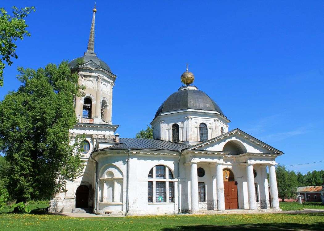 Церковь Иоана Предтече — точка маршрута «Русский Версаль»